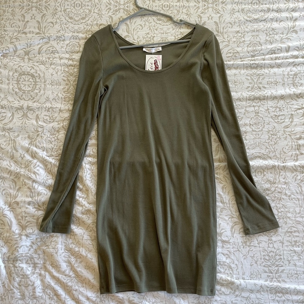 Women’s long sleeved dress